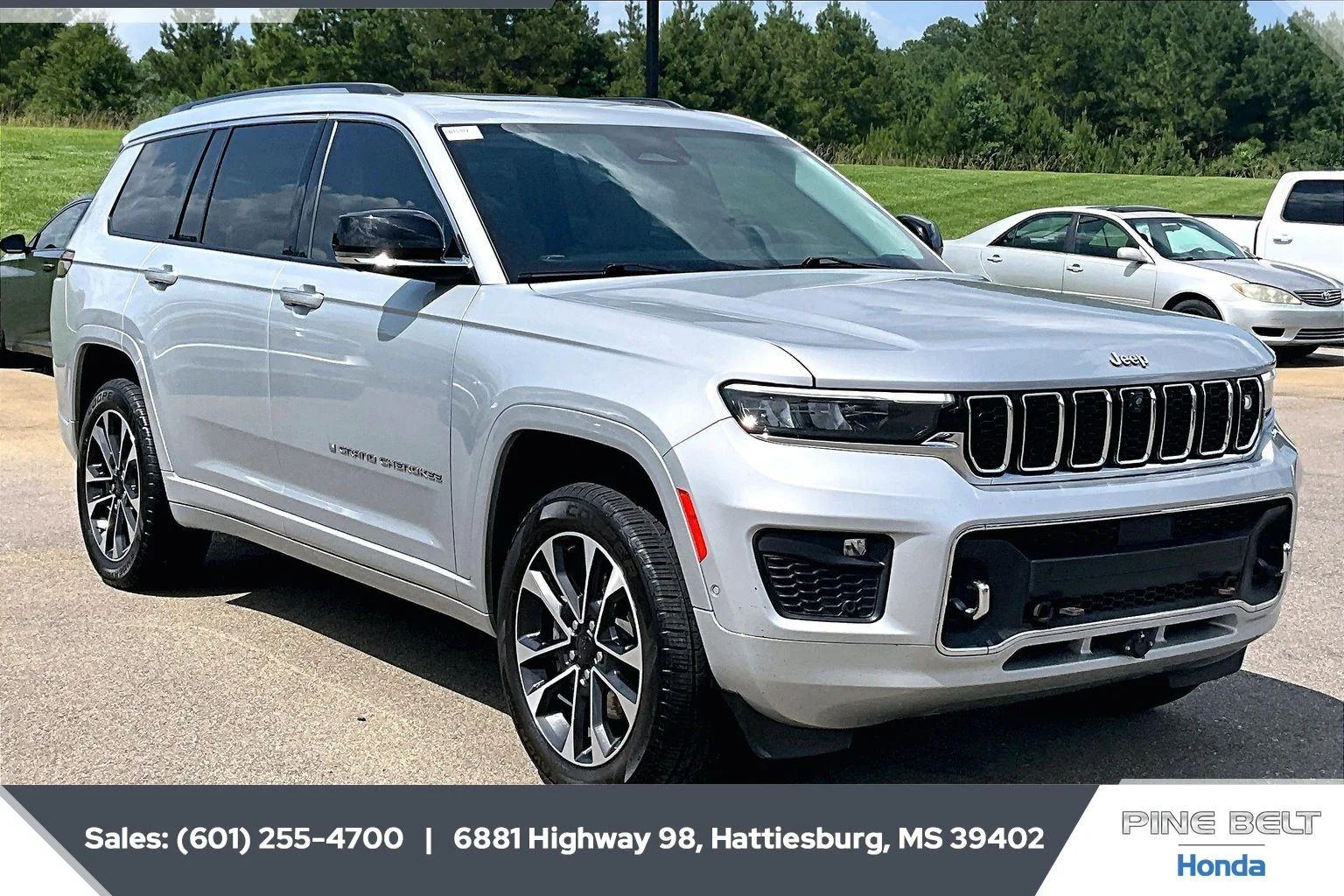 Used 2021 Silver Zynith Jeep Overland image 2