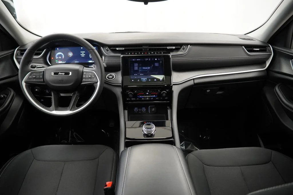 Certified Used 2023 White/off-white Jeep Laredo image 26