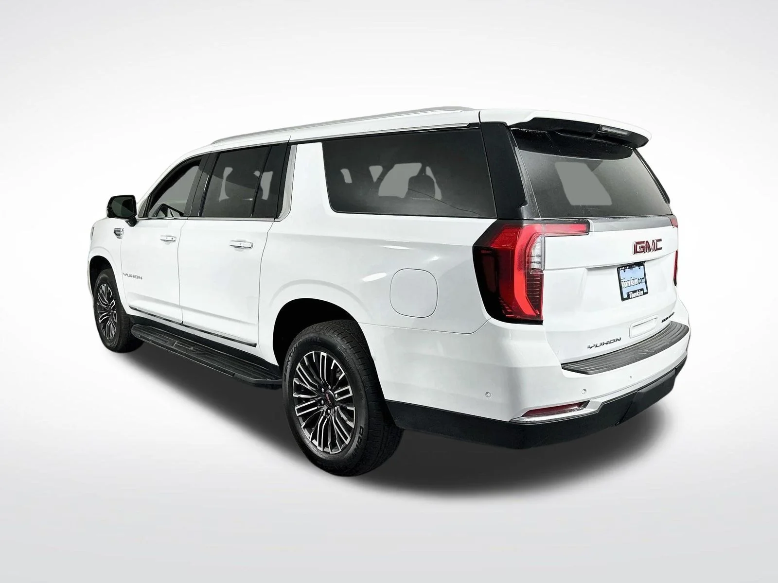 Used 2026 Summit White GMC Elevation image 6