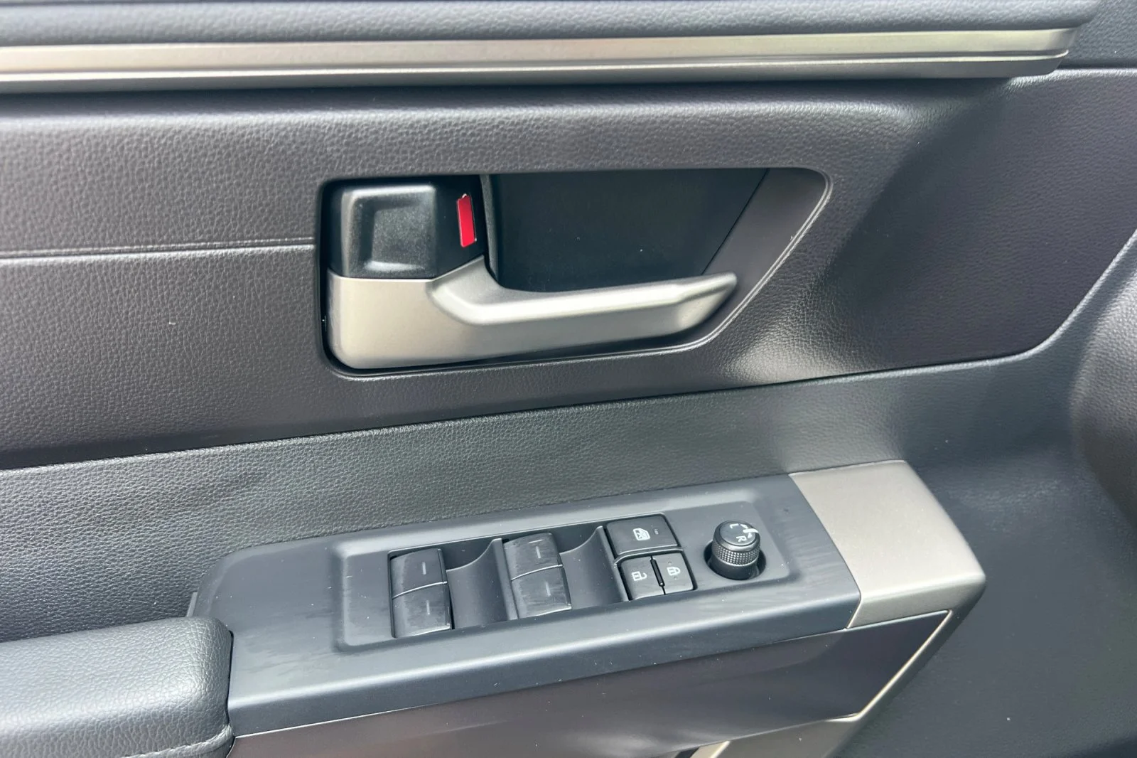 New 2026 Magnetic Gray Metallic Toyota  SR5 image 7