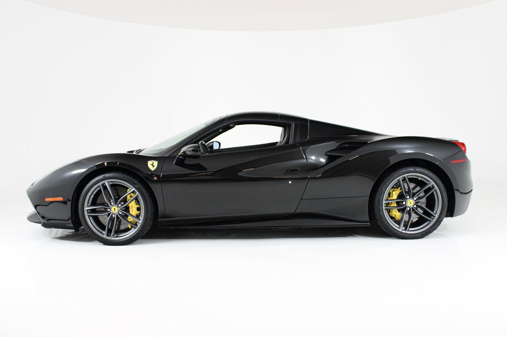 Used 2017 Black Ferrari  image 5
