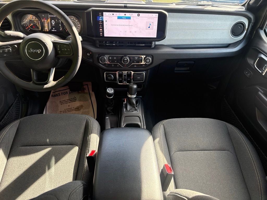 Used 2024 Green Jeep Sport S image 17