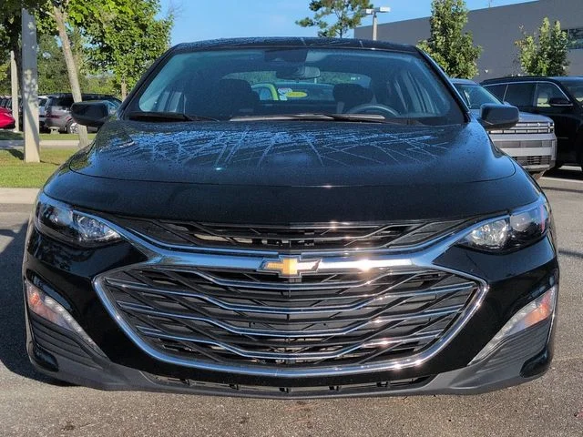 Used 2025 Black Chevrolet LT image 9
