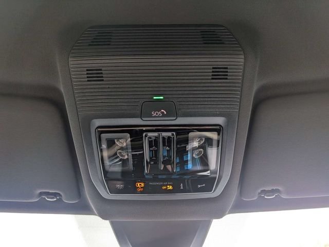 New 2026 White Volkswagen 2.0T SE w/Technology image 26