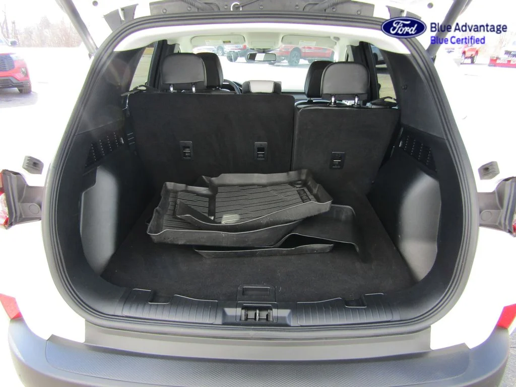 Certified Used 2025 Star White Ford Platinum image 8
