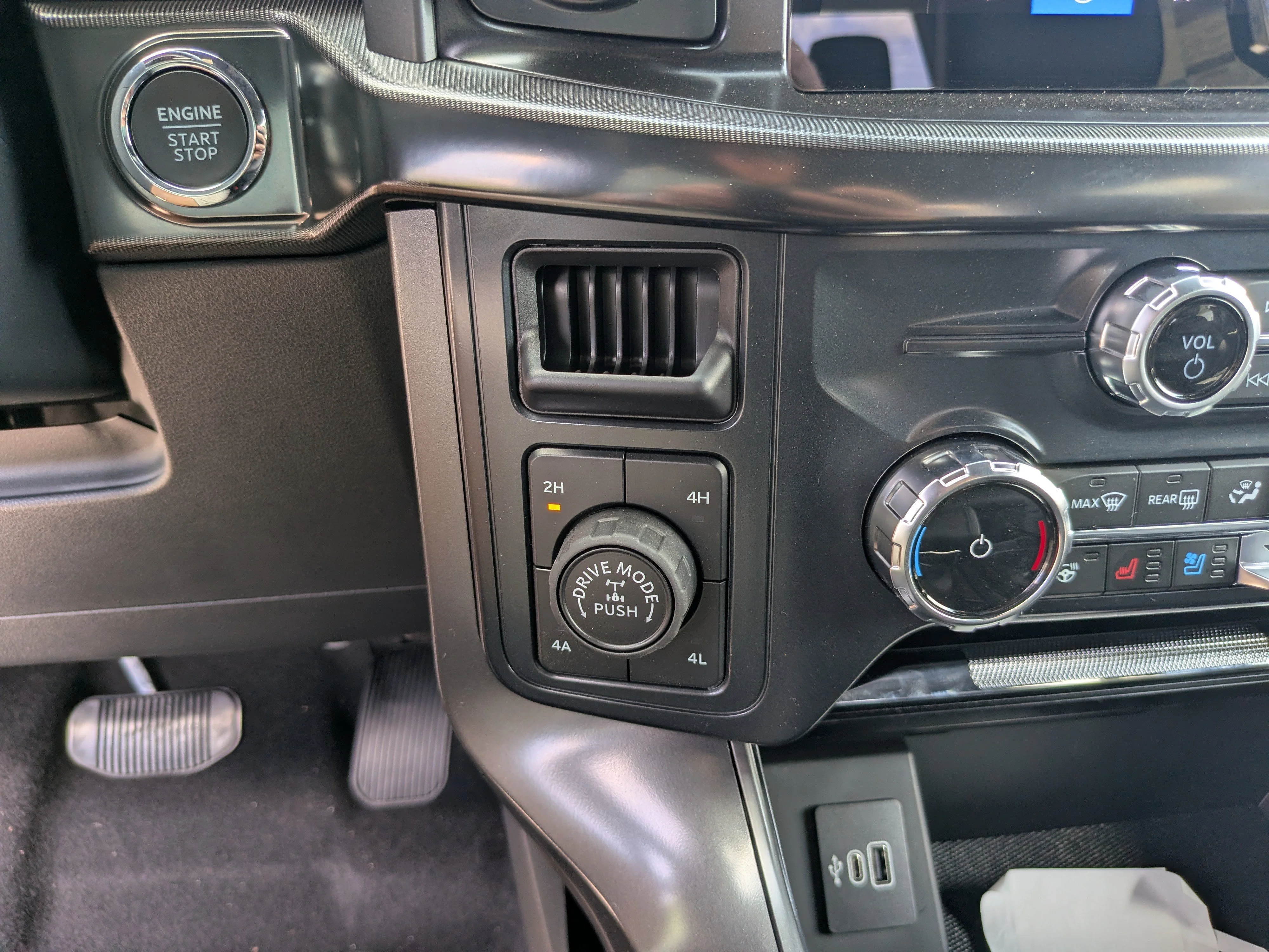 New 2026 Antimatter Blue Metallic Ford Lariat® image 26