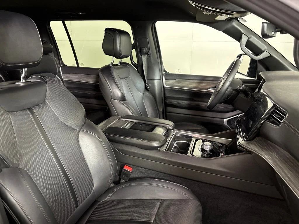 Used 2024 Black Jeep Series II image 17