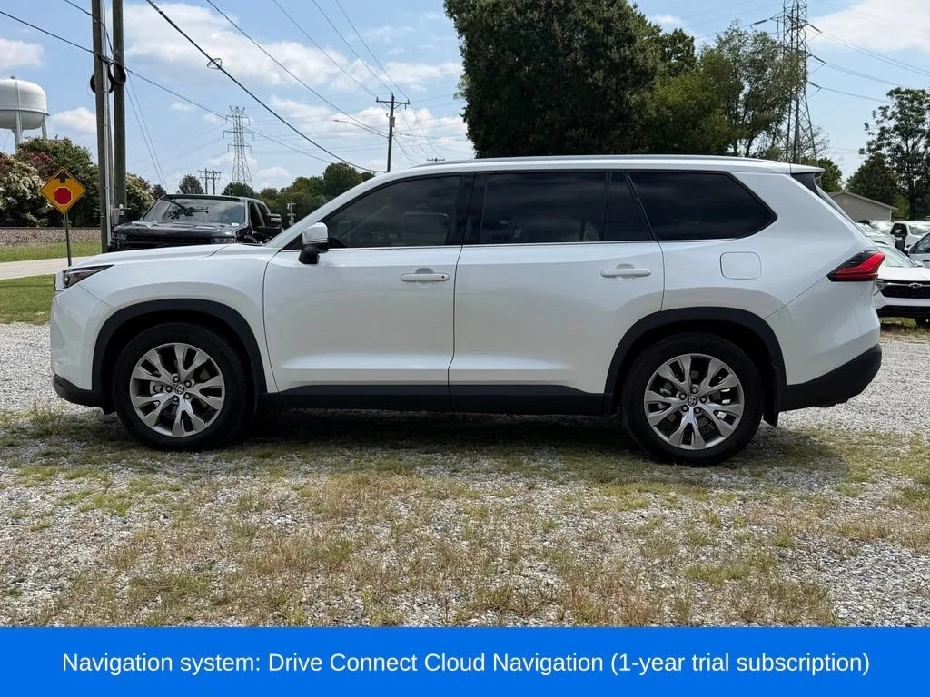 Used 2024 Off-white Toyota Limited image 9