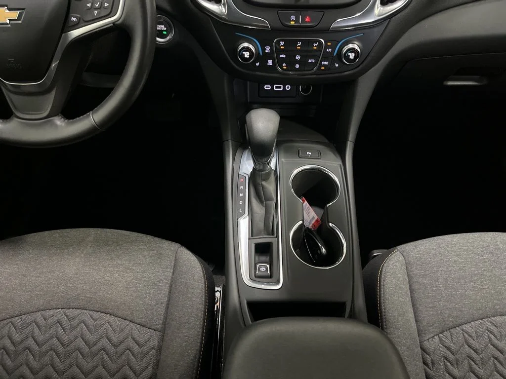 Used 2022 Silver Chevrolet LT image 9