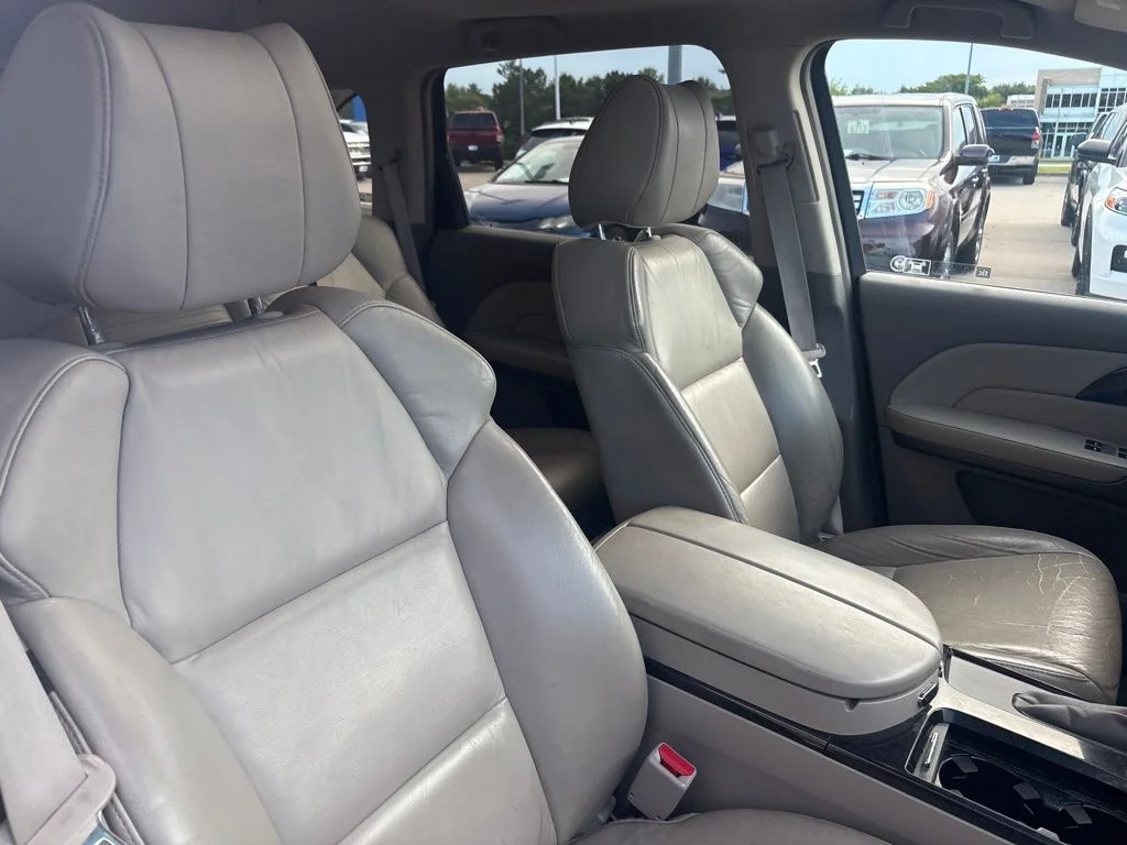 Used 2008 Silver Acura Technology SH-AWD image 26