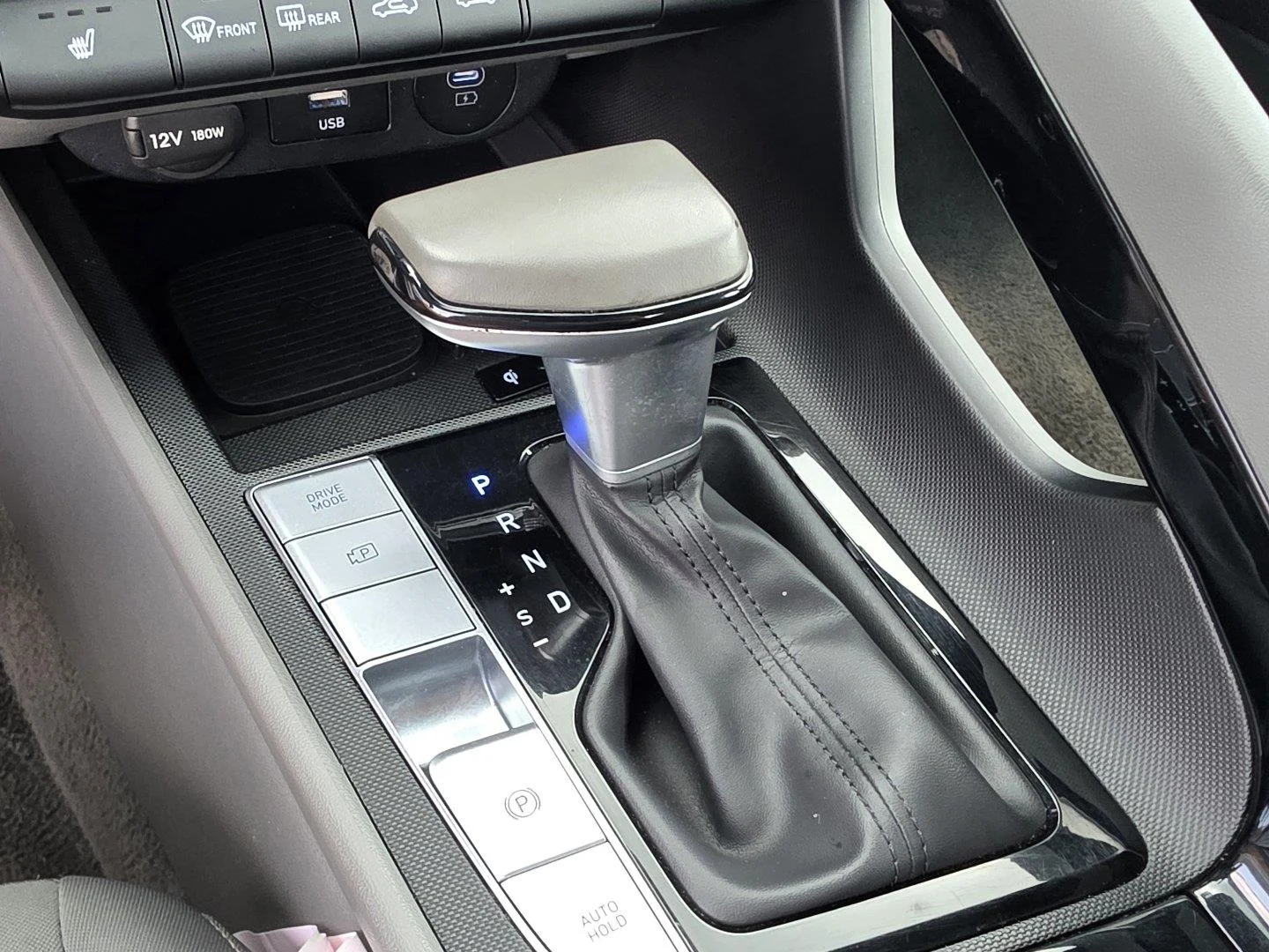 Used 2025 Serenity White Hyundai SEL Convenience image 17