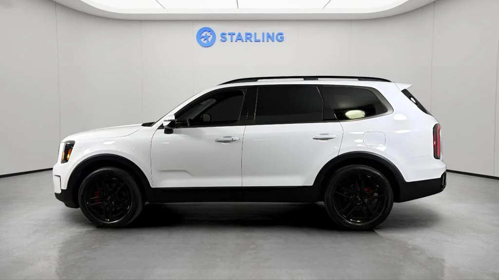 Used 2024 White Kia EX X-Line image 3