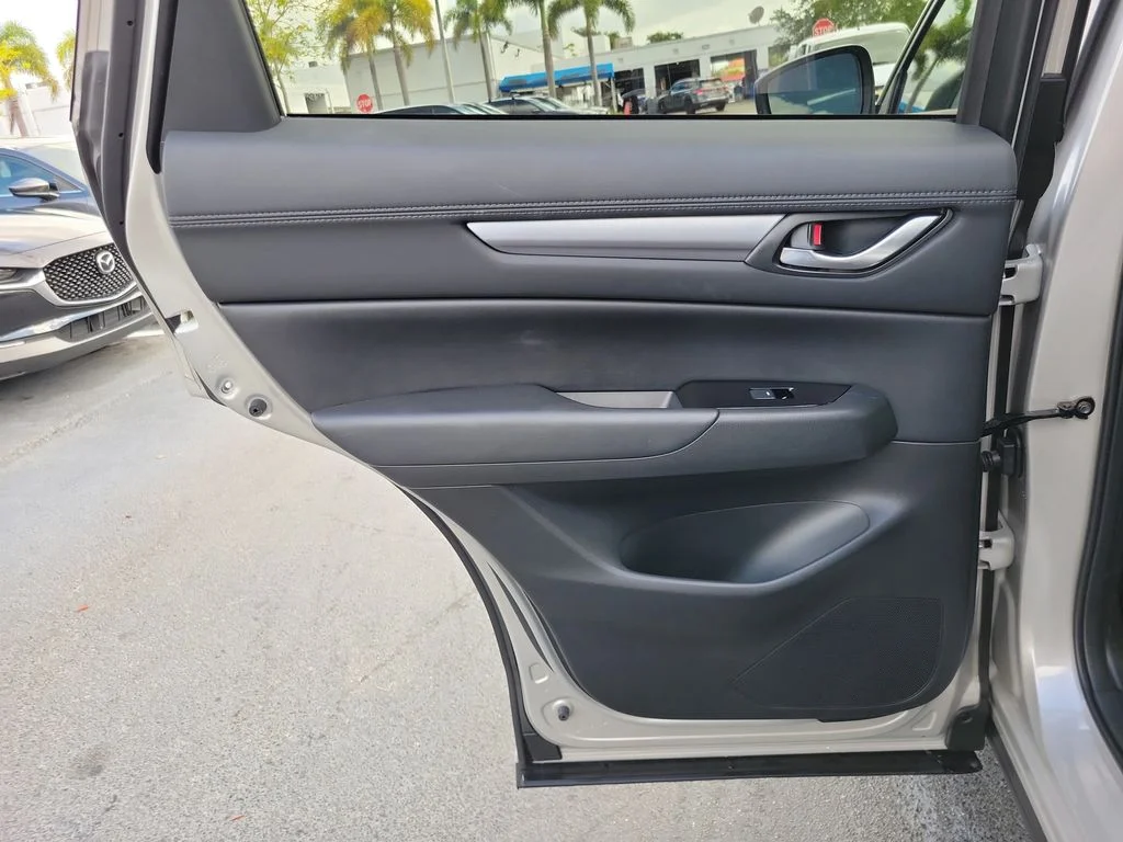 2025 Mazda CX-5 S Select Package - Photo 9