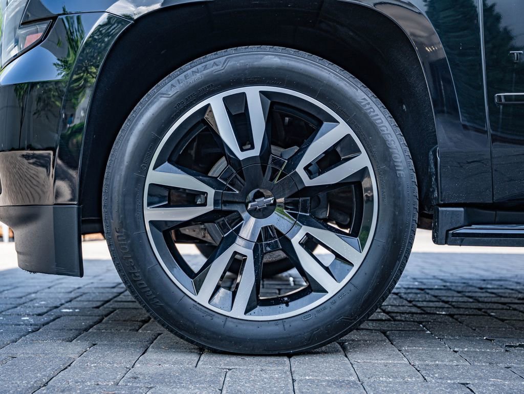 Used 2020 Black Chevrolet Premier image 10