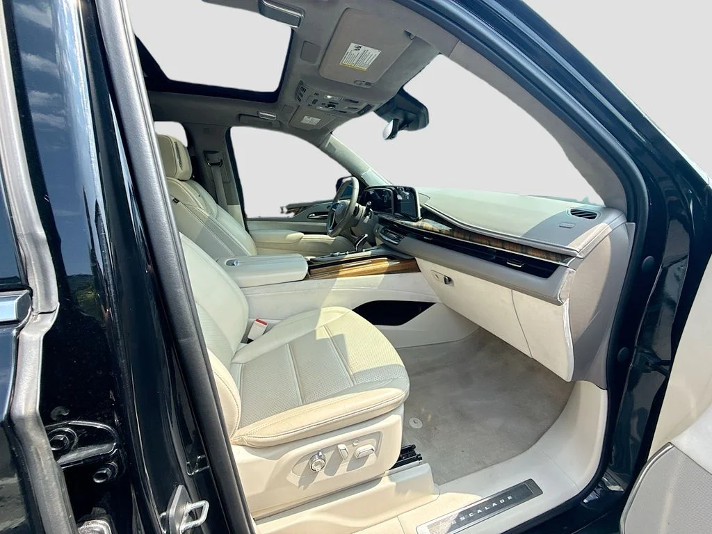 Used 2021 Black Raven Cadillac Premium Luxury Platinum image 31
