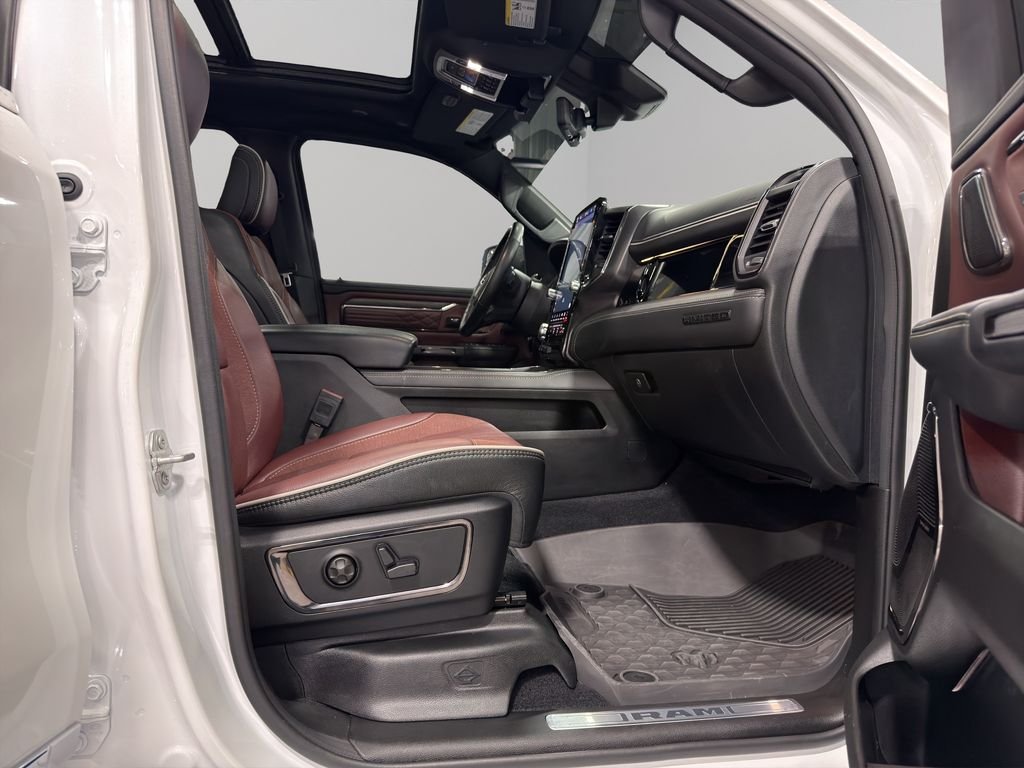 Used 2025 Ivory White Tri-Coat Pearlcoat Ram Limited image 16