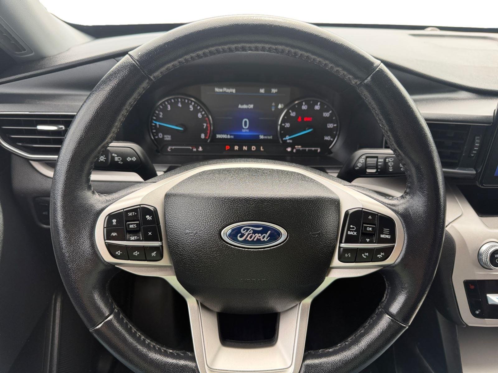 Used 2023 Iconic Silver Ford XLT image 13