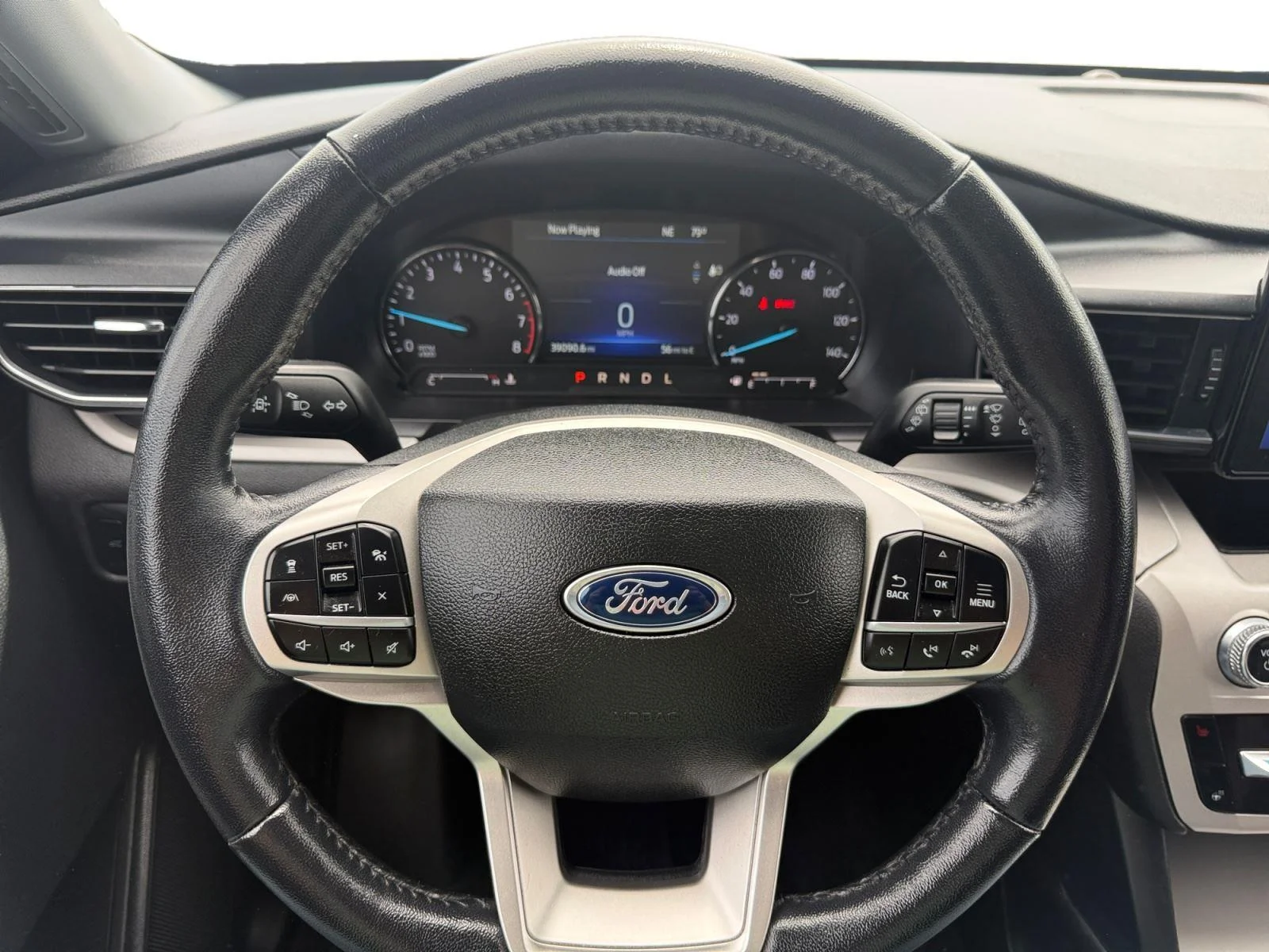 Used 2023 Iconic Silver Ford XLT image 13