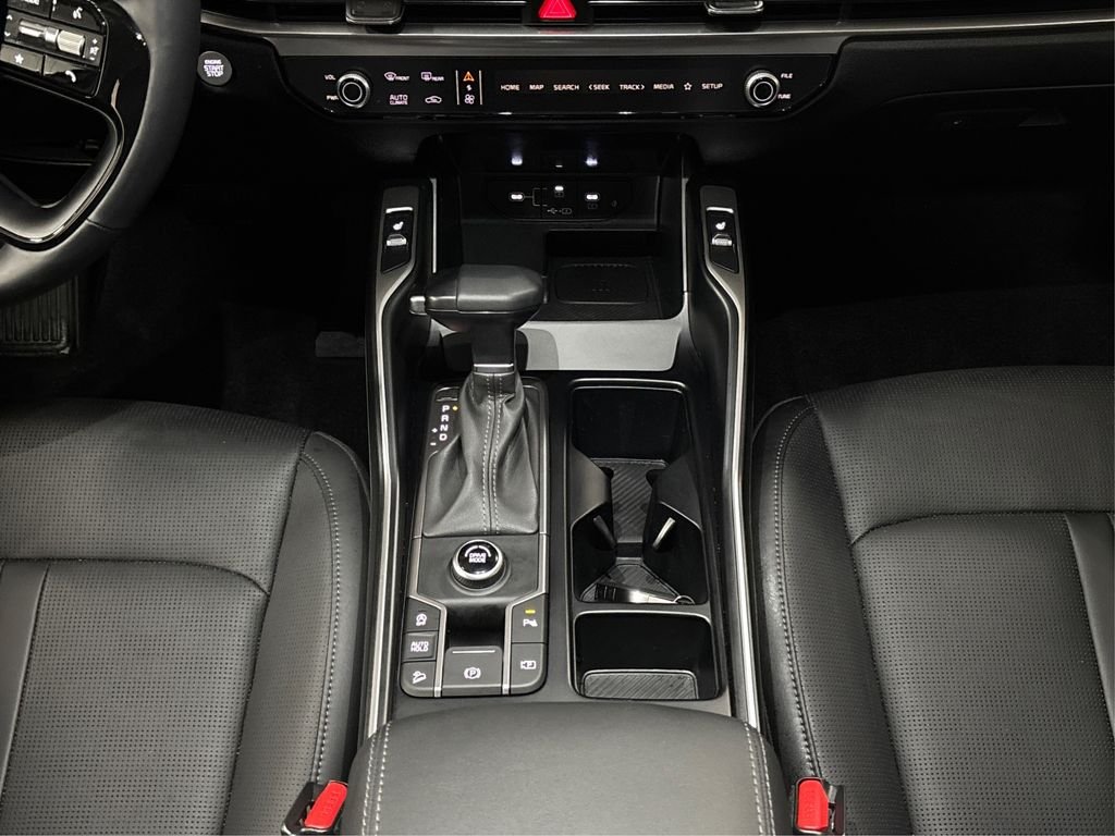New 2026 Ivory Silver Kia S image 20