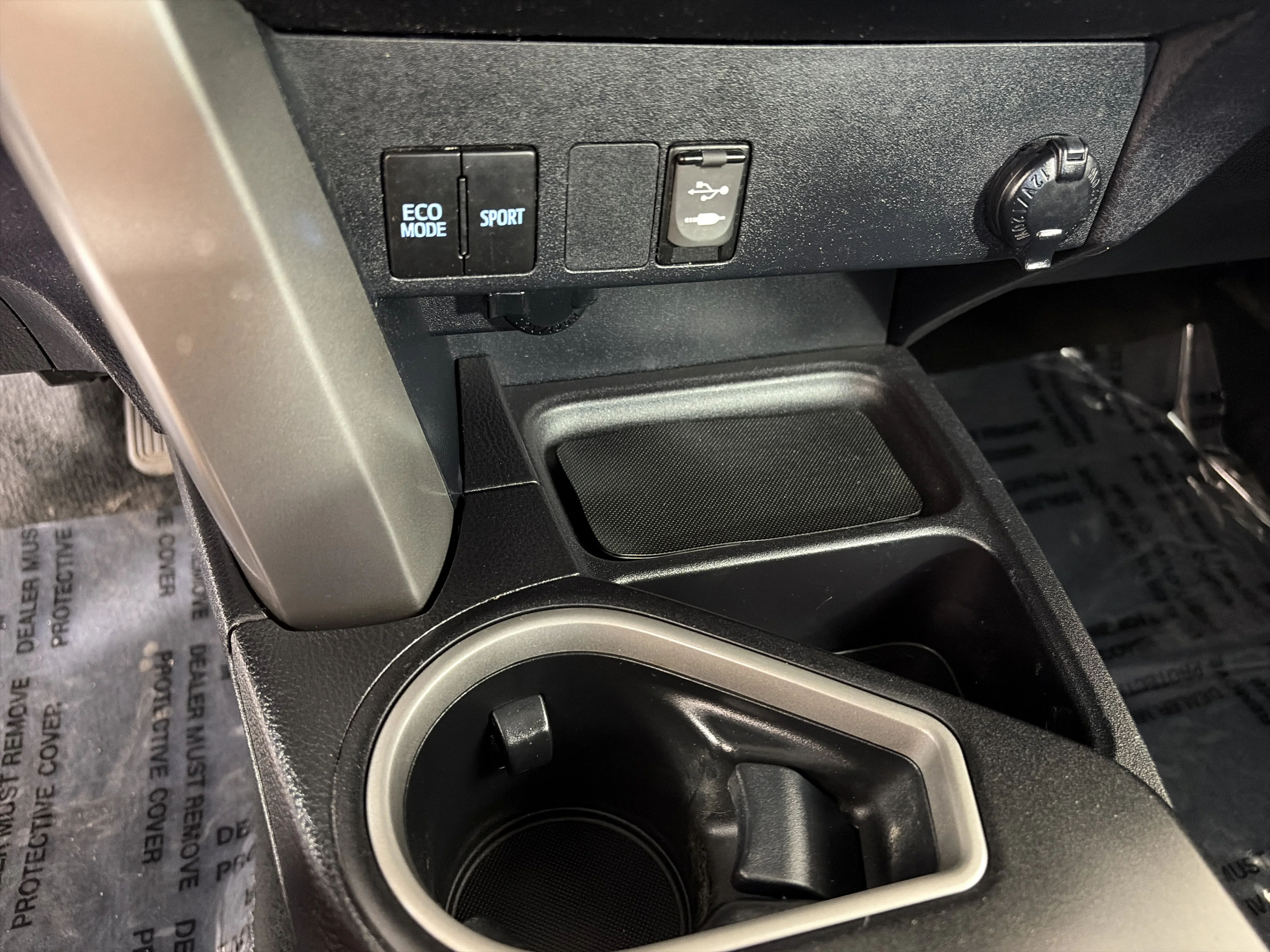 Used 2018 Black Toyota LE image 22