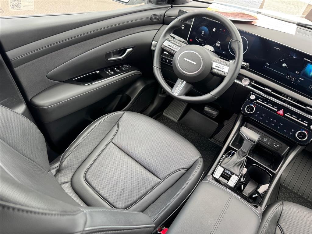 Used 2025 Atlas White Hyundai Limited image 12
