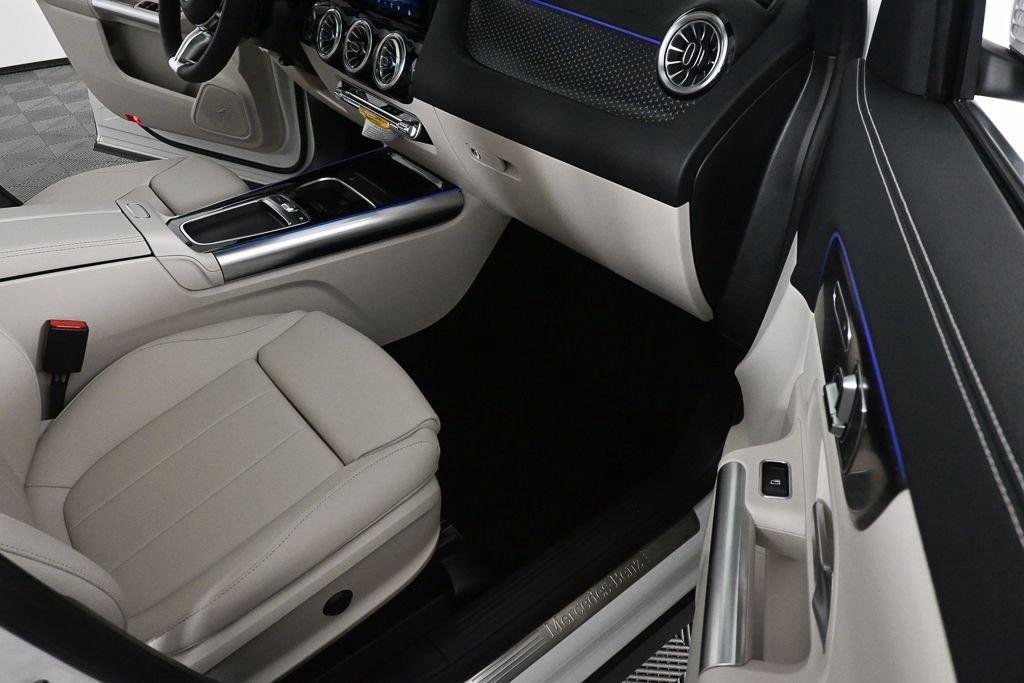 New 2026 Polar White Mercedes-Benz GLA 250 image 24