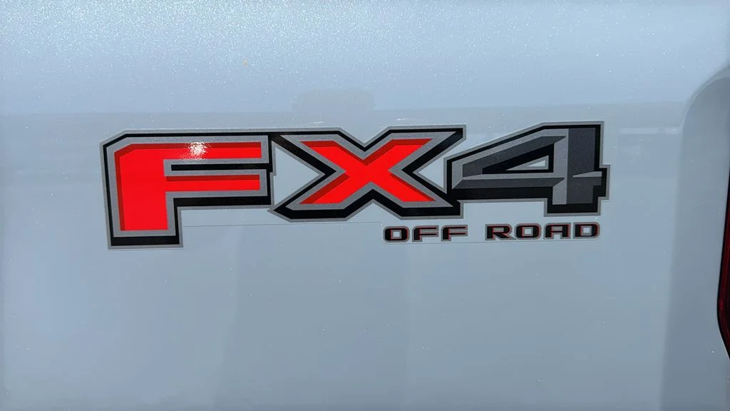 New 2026 Glacier Gray Metallic Tri-Coat Ford F-250® Lariat® image 7