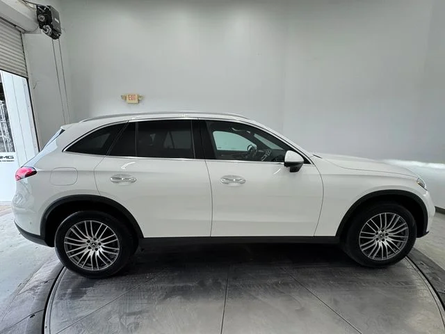 Certified Used 2026 Polar White Mercedes-Benz GLC 300 image 16