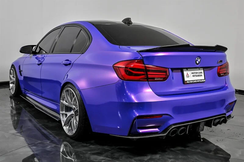 Used 2018  BMW  image 9