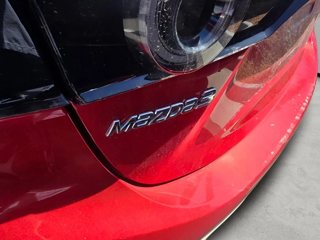 Used 2016 Soul Red Metallic Mazda i Grand Touring image 17