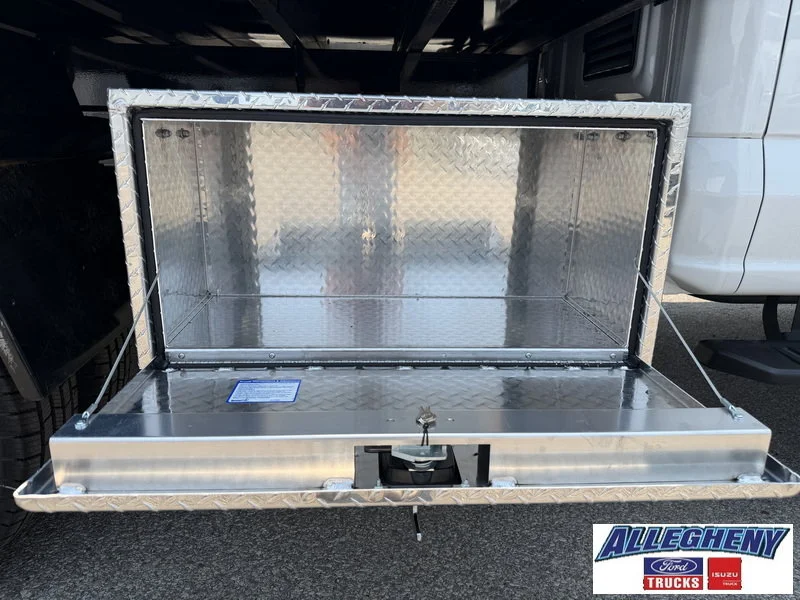 New 2025 Oxford White Ford XL image 10