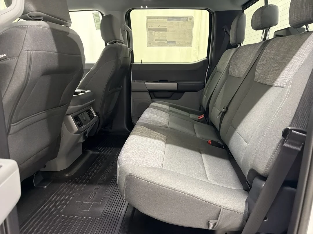 New 2026 Oxford White Ford F-250® XLT image 18