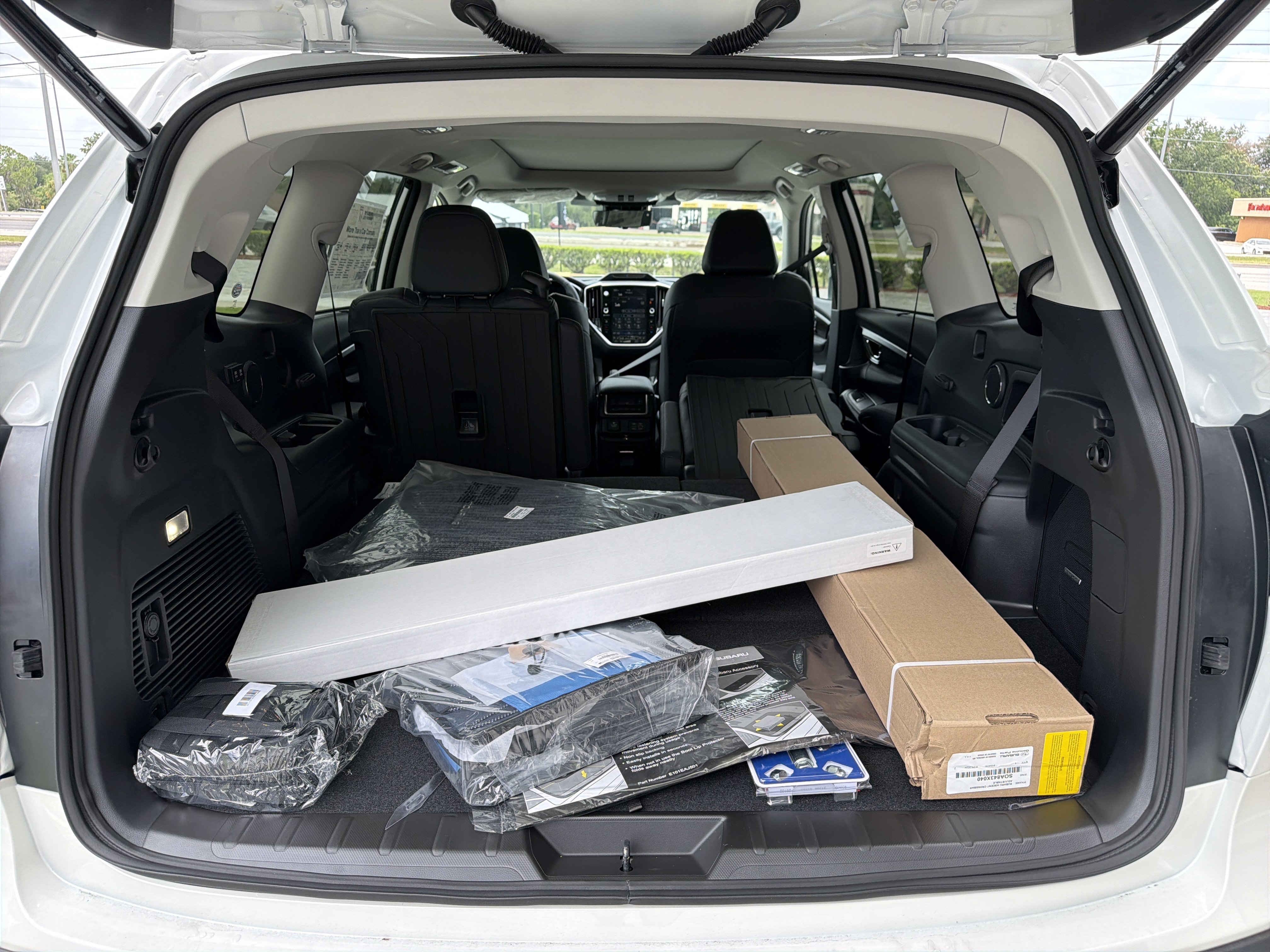 New 2026 CRYSTAL WHITE PEARL Subaru Touring 7-Passenger image 13