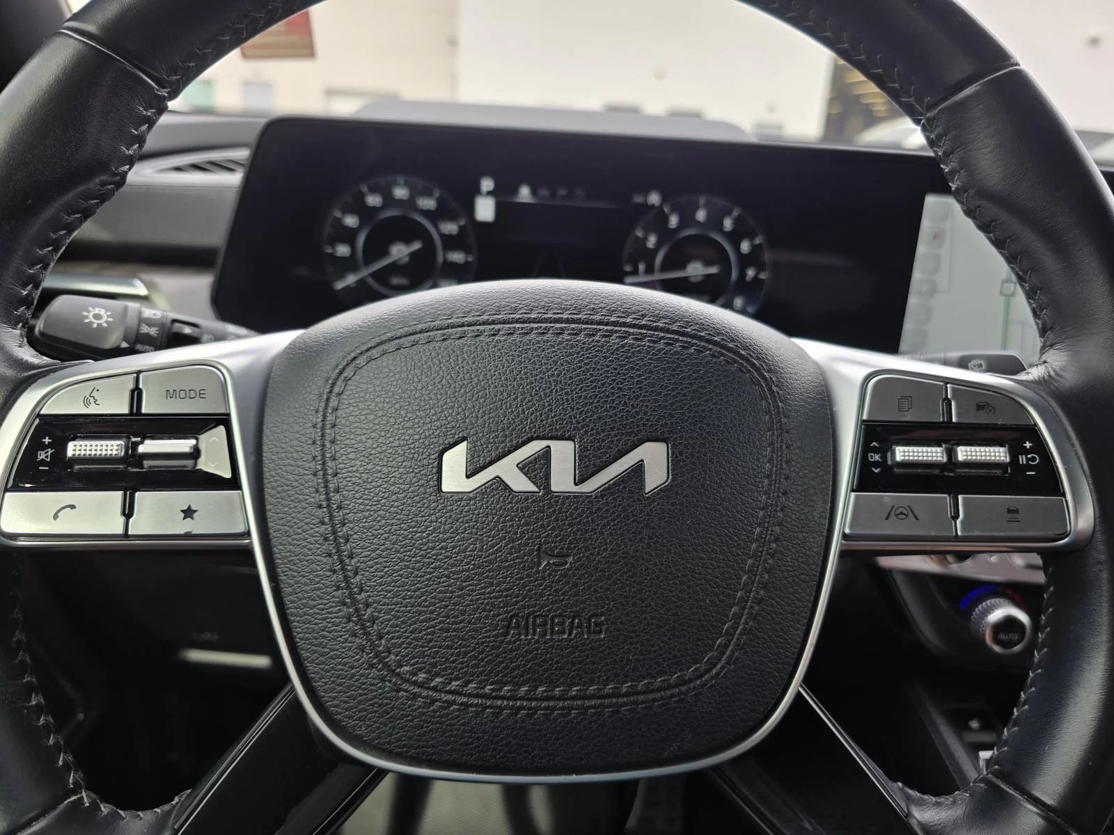 Used 2023 Green Kia SX image 13