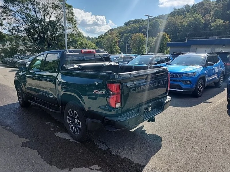 Used 2025 Black Chevrolet Z71 image 7