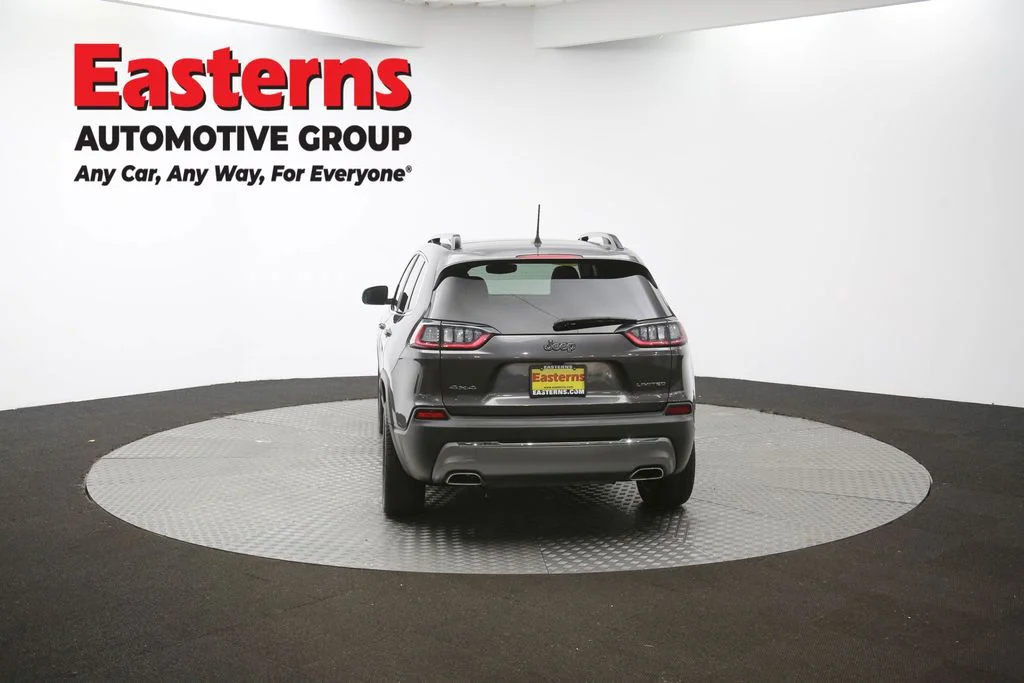Used 2022 Gray Jeep Limited image 36