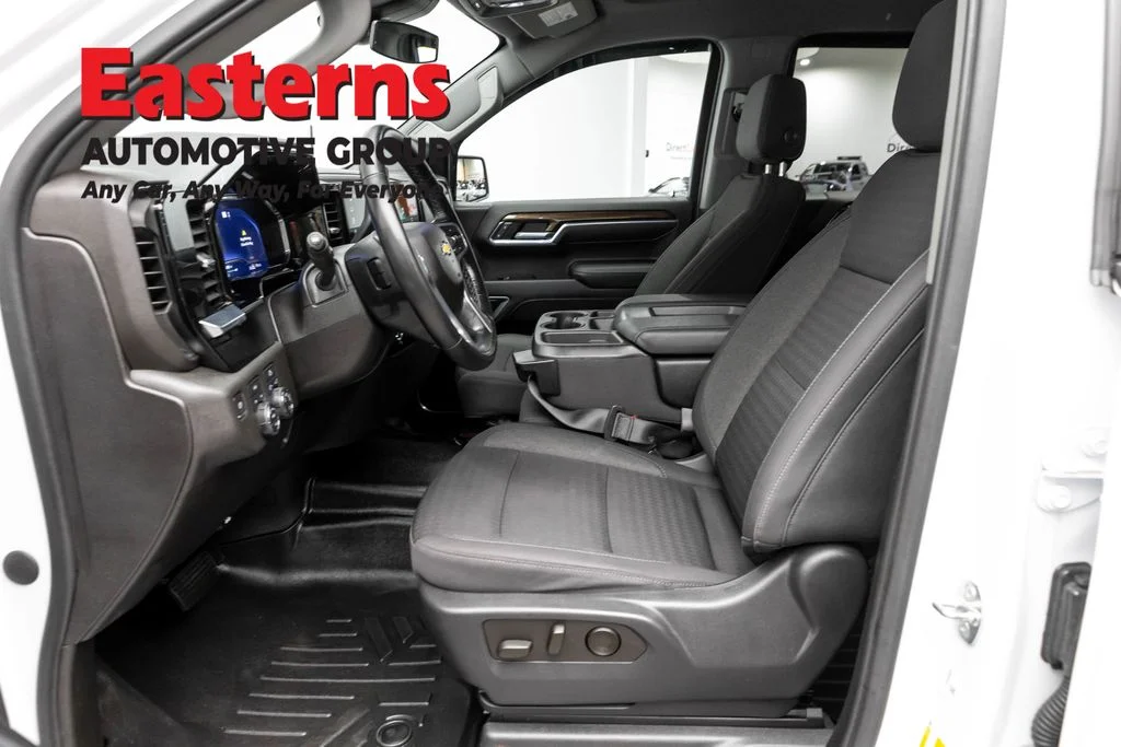 Used 2023 White Chevrolet LT image 13