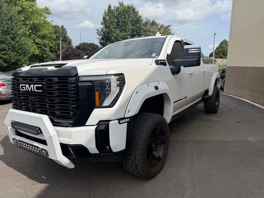 Used 2024 White Frost GMC Denali Ultimate image 12