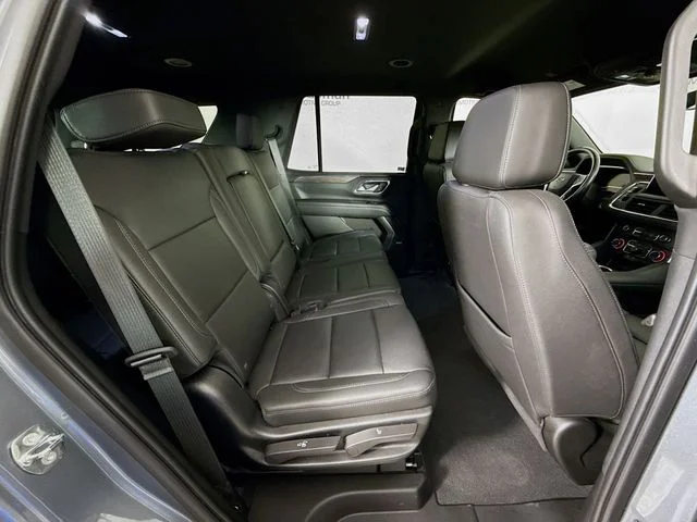 Used 2022 Gray Chevrolet Z71 image 29