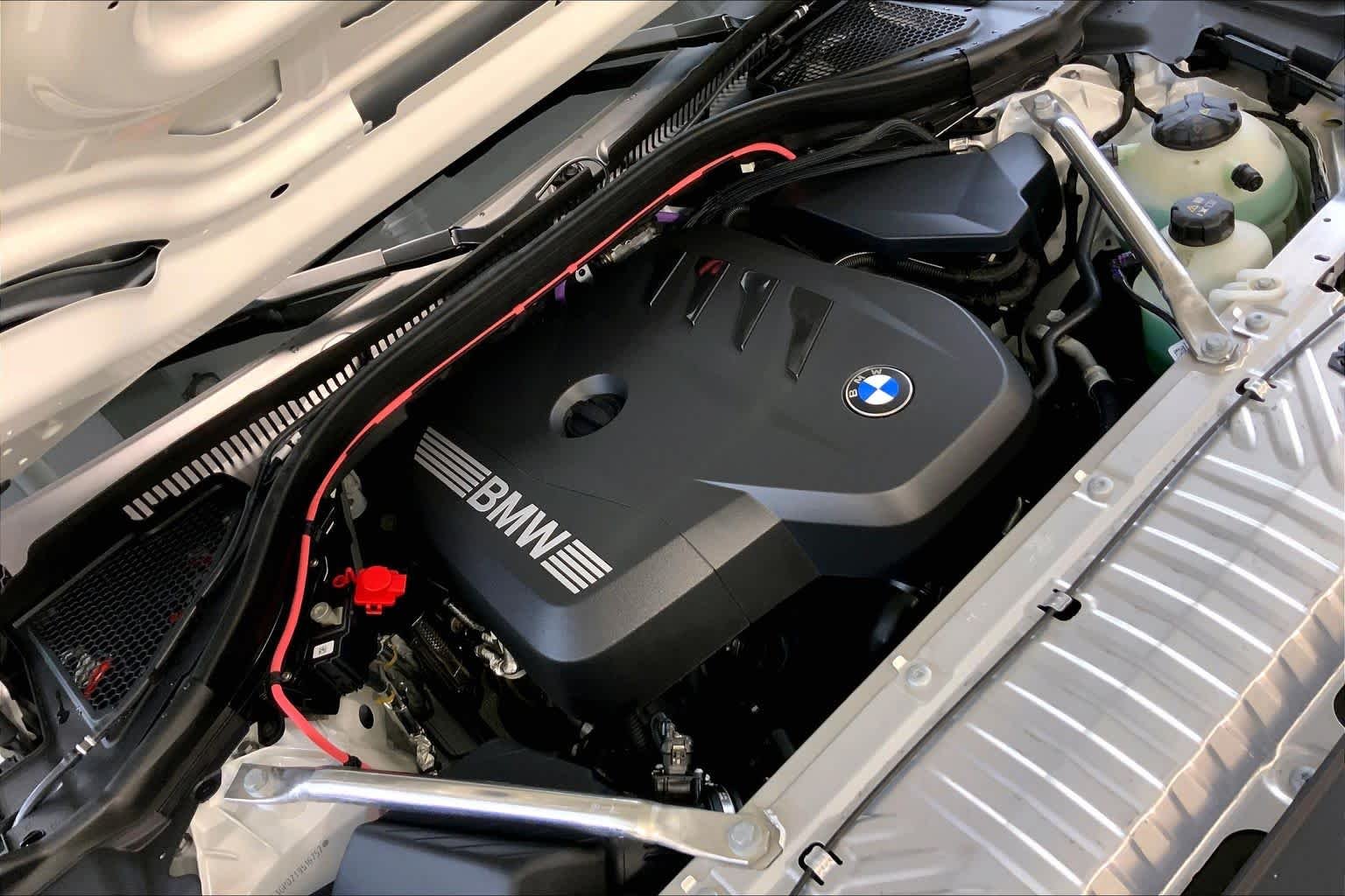 New 2026 Alpine White BMW 30 xDrive image 17