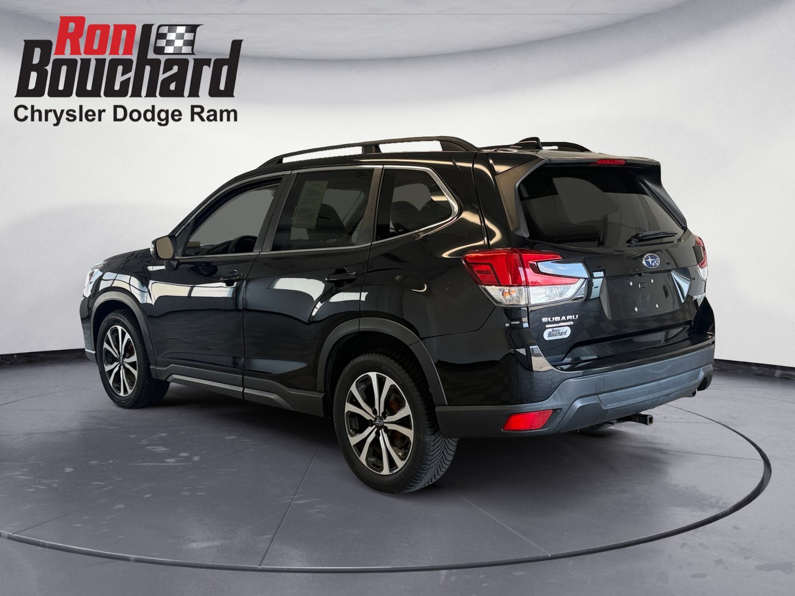 Used 2019 Crystal Black Silica Subaru Limited image 4