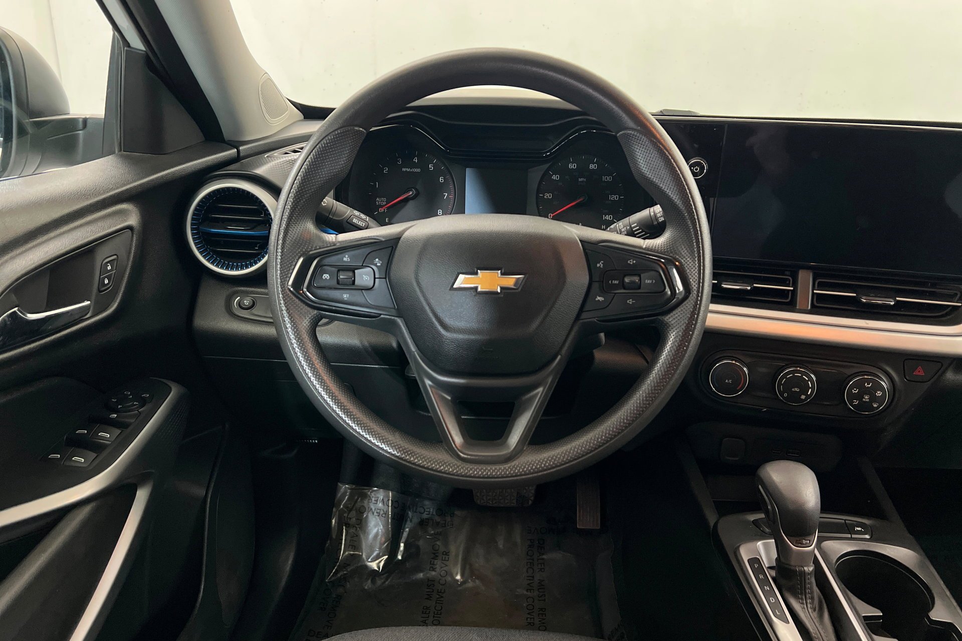 Used 2024 Summit White Chevrolet LS image 13