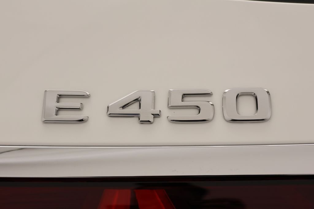 New 2027 Polar White Mercedes-Benz E 450 image 9