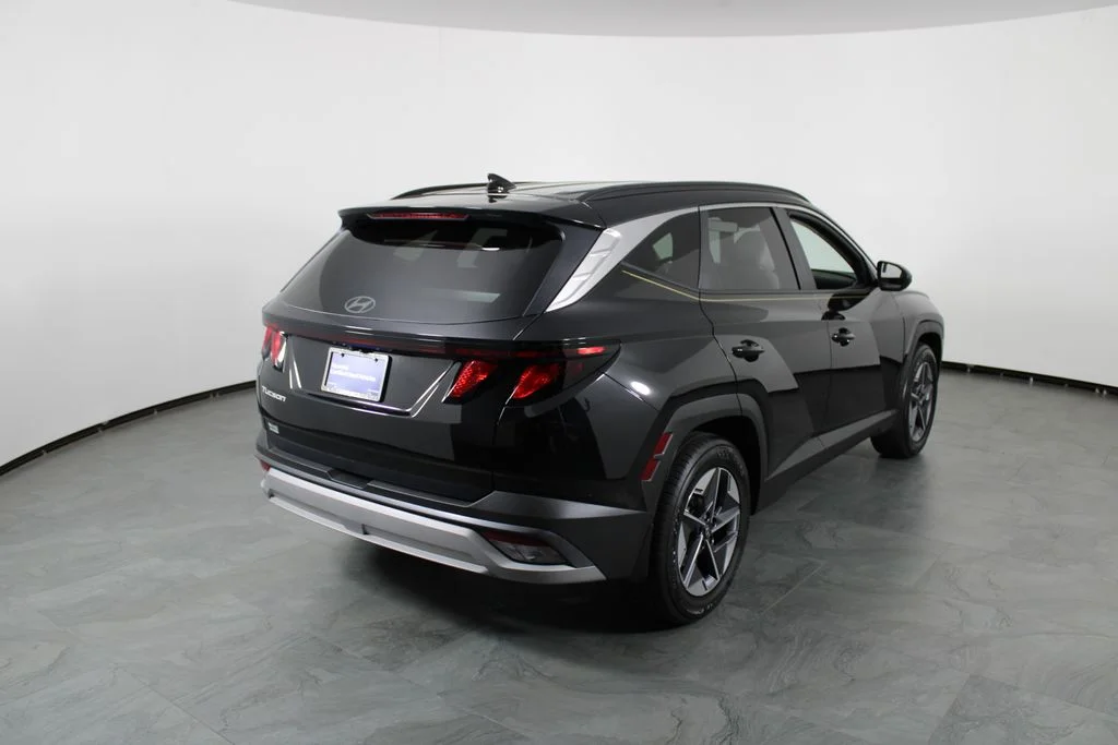 Used 2026 Black Hyundai SEL image 16