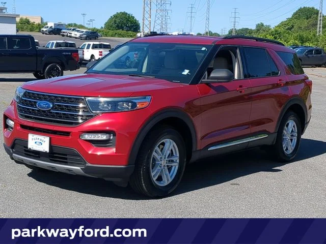 Used 2020 Red Ford XLT image 1