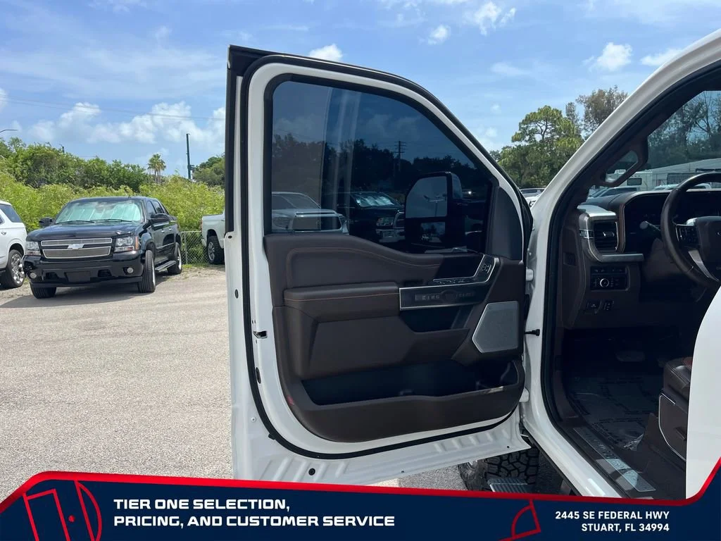 Used 2023 White Ford King Ranch image 10