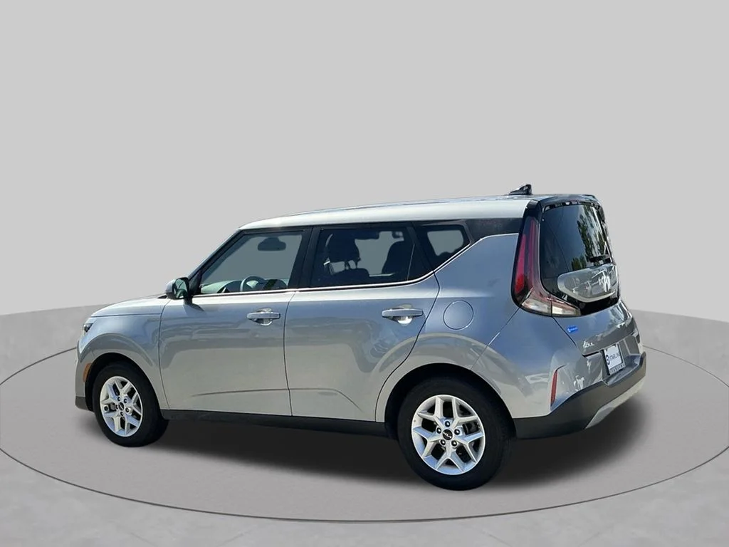 Used 2025 Gray Kia LX image 8