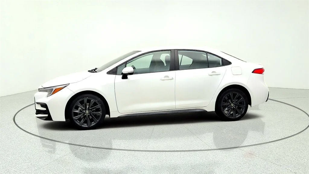 Used 2024 Wind Chill Pearl Toyota SE CVT image 8