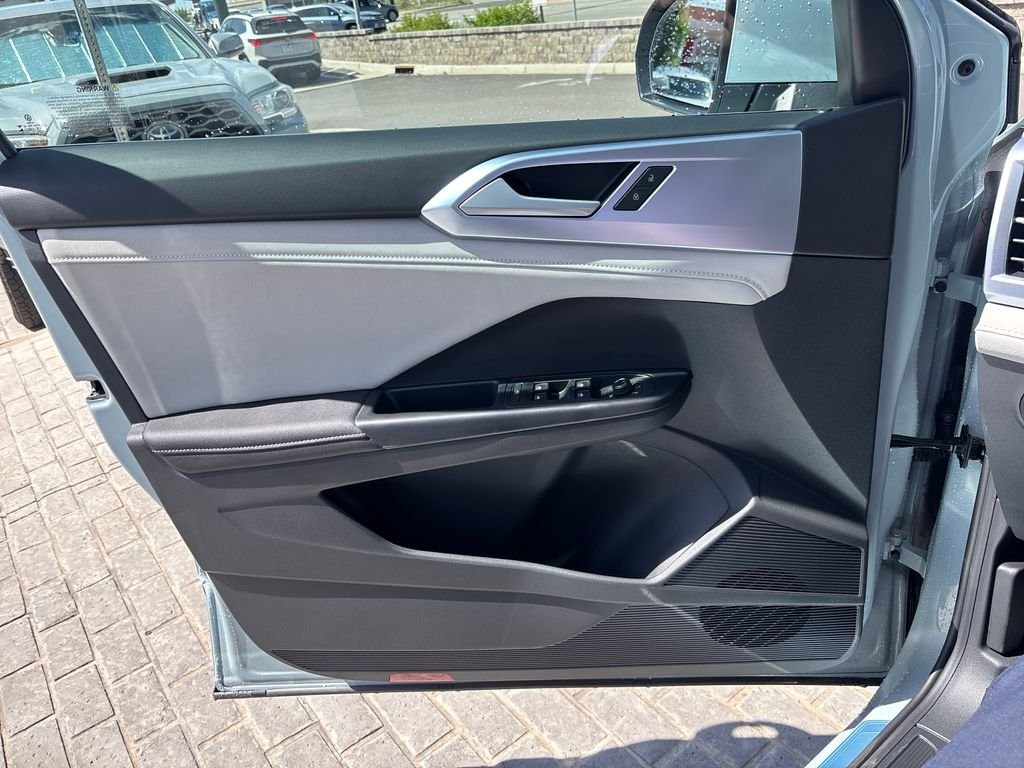 New 2026 Gray Volkswagen 1.5T SE image 9