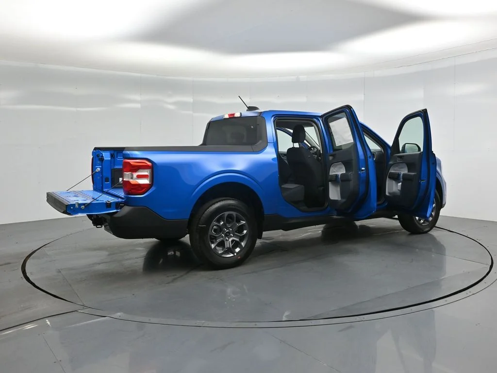 New 2026 Velocity Blue Ford XLT image 5